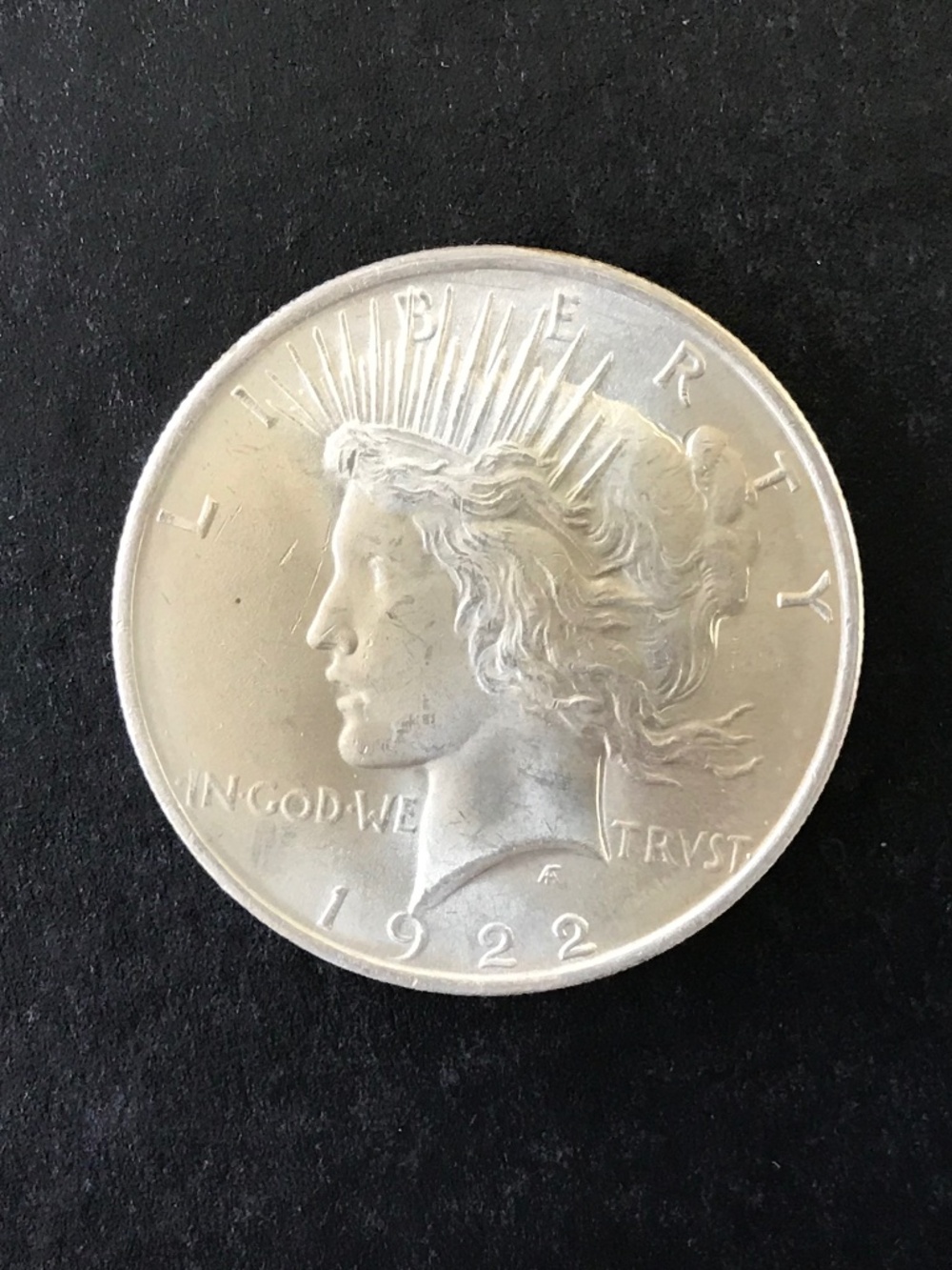 1922 P US Peace Dollar, Unc, 90% Silver, Very Light Gold Toning, Beautiful!